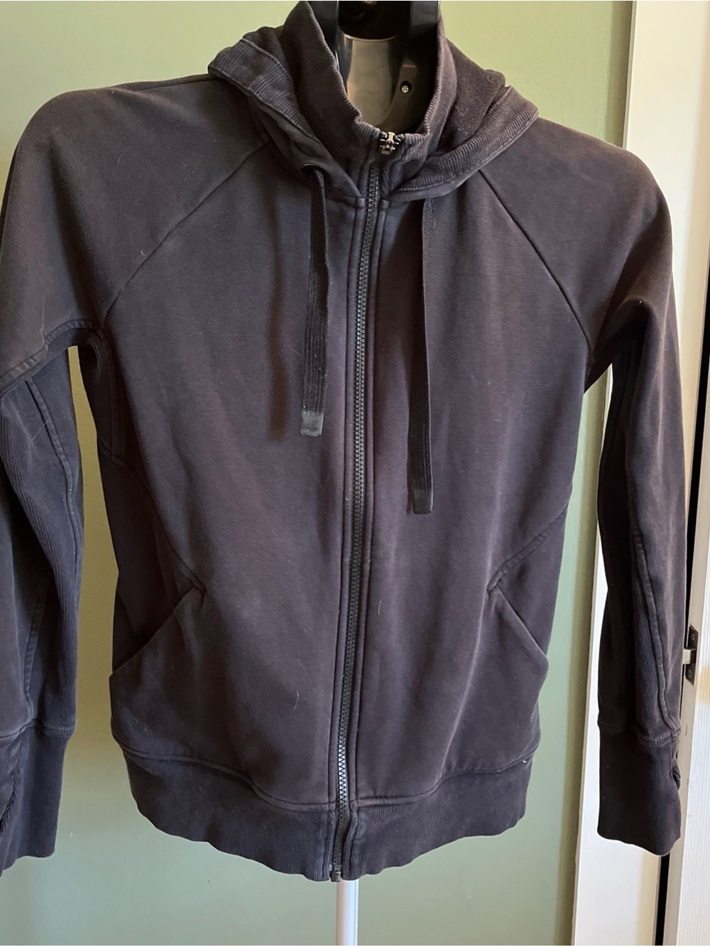 Athleta Triumph Hoodie Black Sweatshirt Full Zip Jacket Workout 486251 Small